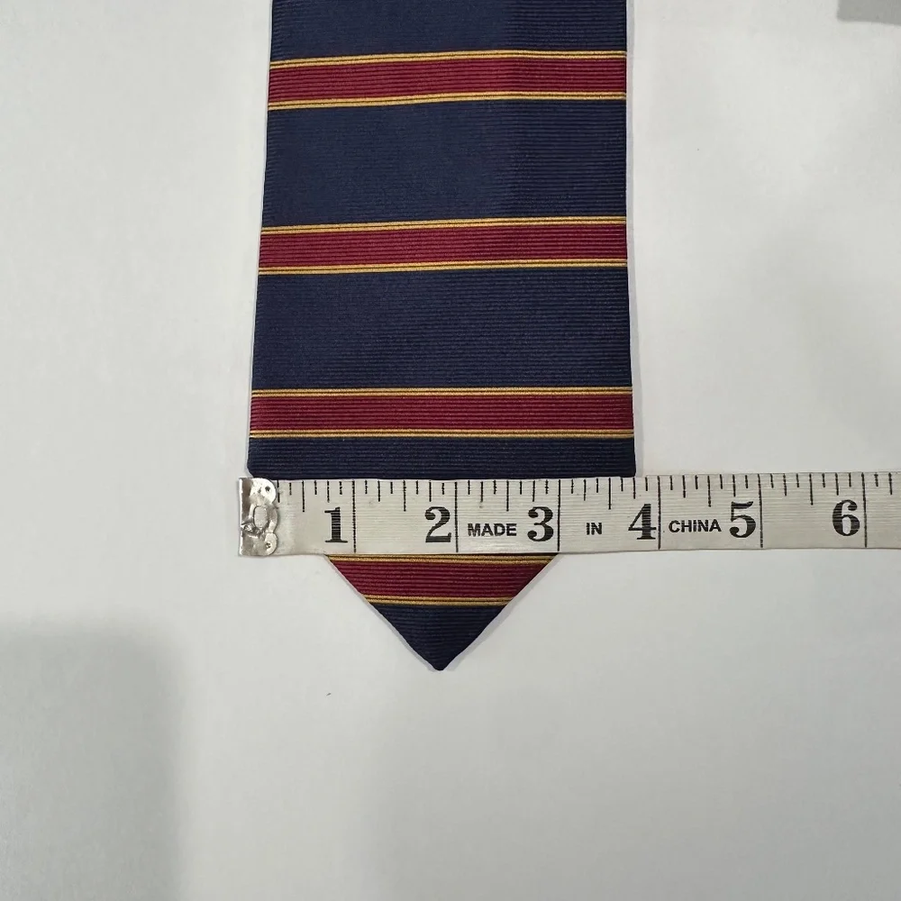 Men's BROOKS‎ BROTHERS classic neck tie.